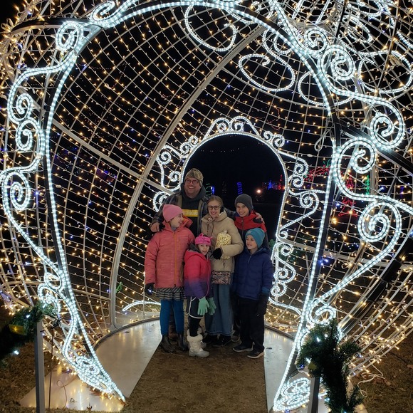 Meet your Posher, Tabitha - Picture 1 of 1